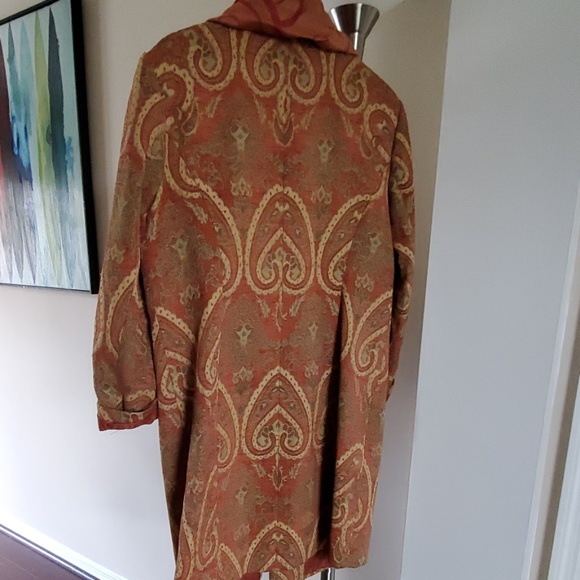 Focus  women coat with scarf  pre-owned - Picture 5 of 6